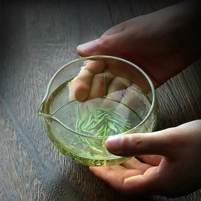 Textured Glass Matcha Bowl with Pouring Spout – Handmade Japanese Chawan